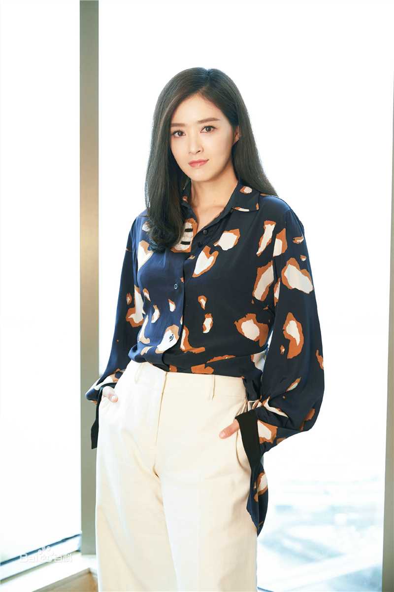 蒋欣(Rulu)出席活动生活照