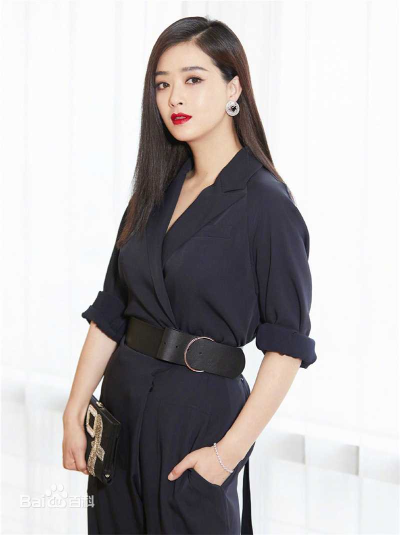 蒋欣(Rulu)出席活动生活照