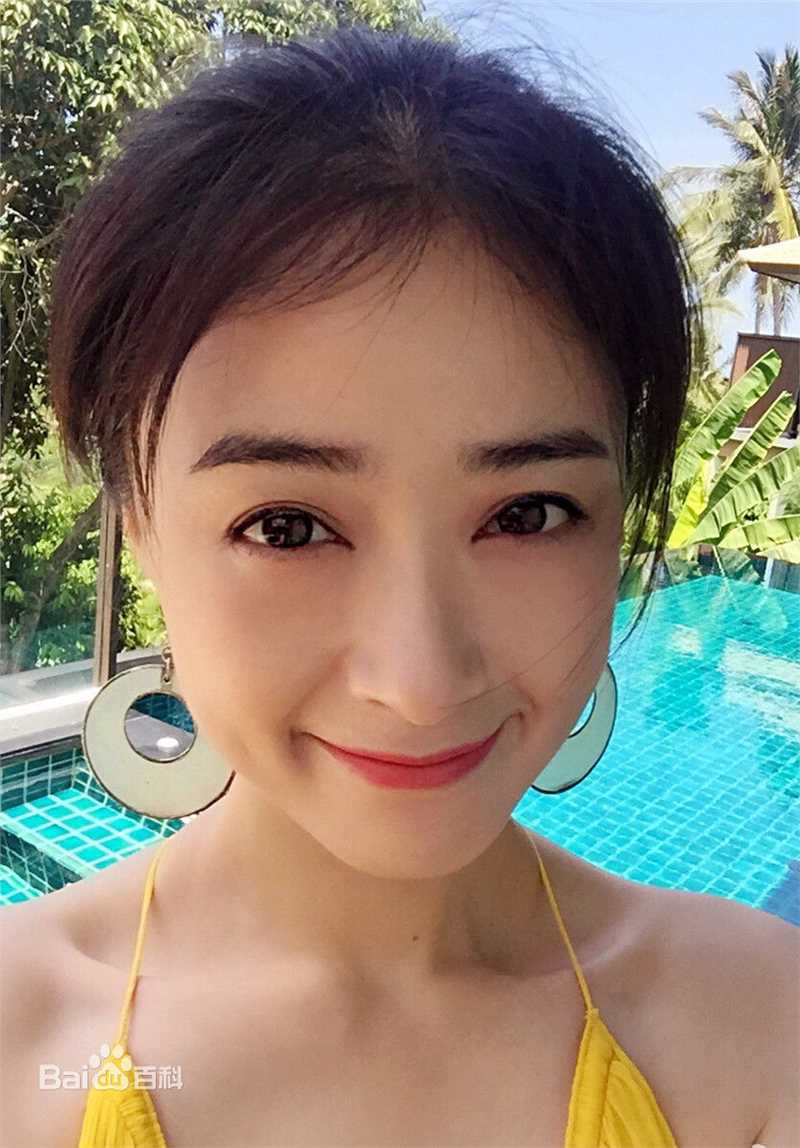 蒋欣(Rulu)生活照壁纸壁纸