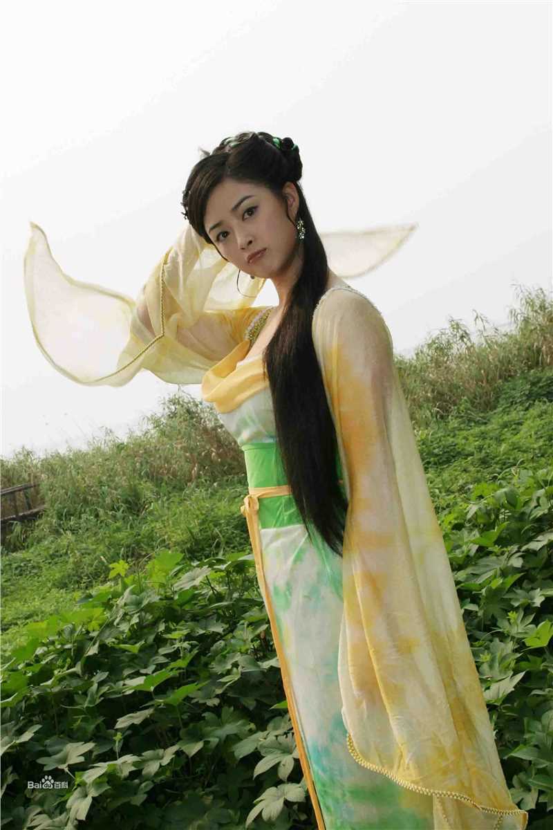 蒋欣(Rulu)在《欢天喜地七仙女》绿儿中的