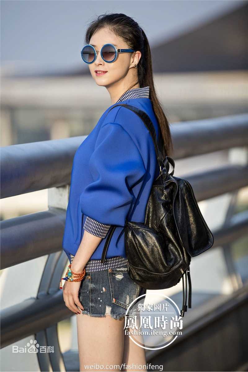 蒋欣(Rulu)街拍图册