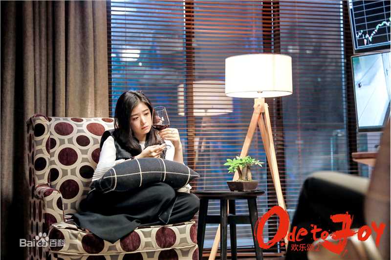 蒋欣(Rulu)在《欢乐颂2》樊胜美中的