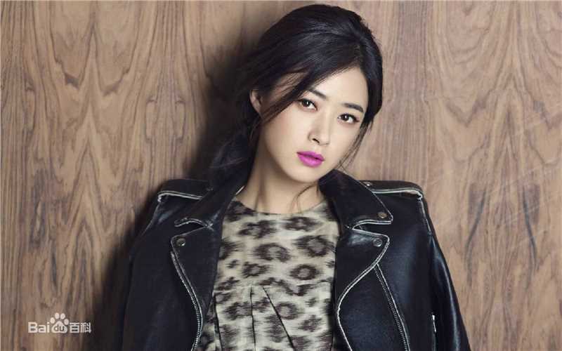 蒋欣(Rulu)概述图册前后照片