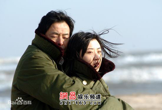 2010《为爱而生》剧照