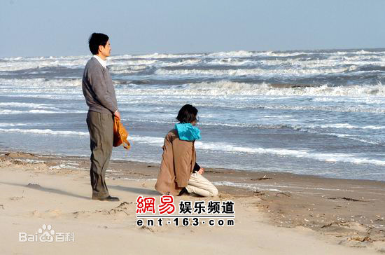 2010《为爱而生》剧照