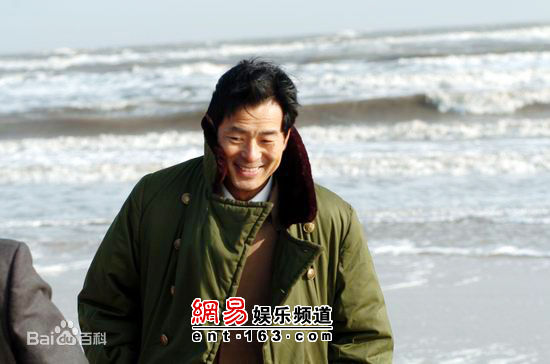 2010《为爱而生》剧照