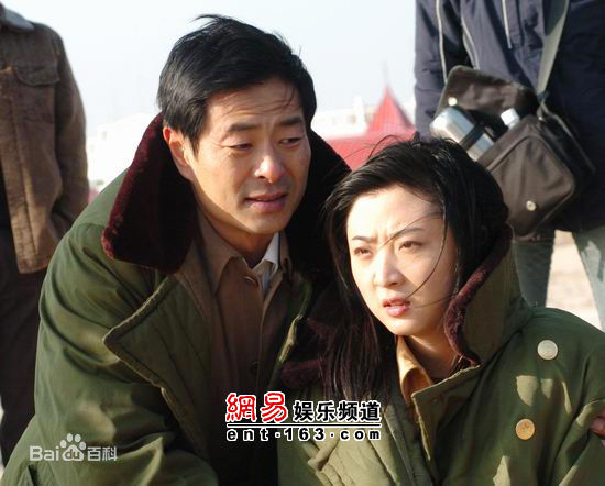 2010《为爱而生》剧照