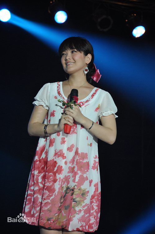 斯琴高丽(si qin gao li)2010.07.23 淄博嘉年华活动前后照片