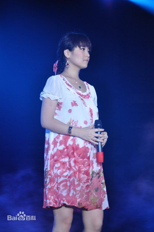 斯琴高丽(si qin gao li)2010.07.23 淄博嘉年华活动前后照片