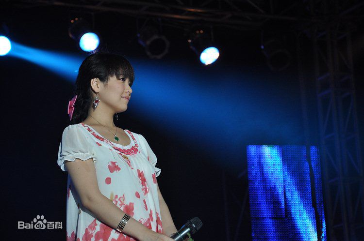 斯琴高丽(si qin gao li)2010.07.23 淄博嘉年华活动前后照片