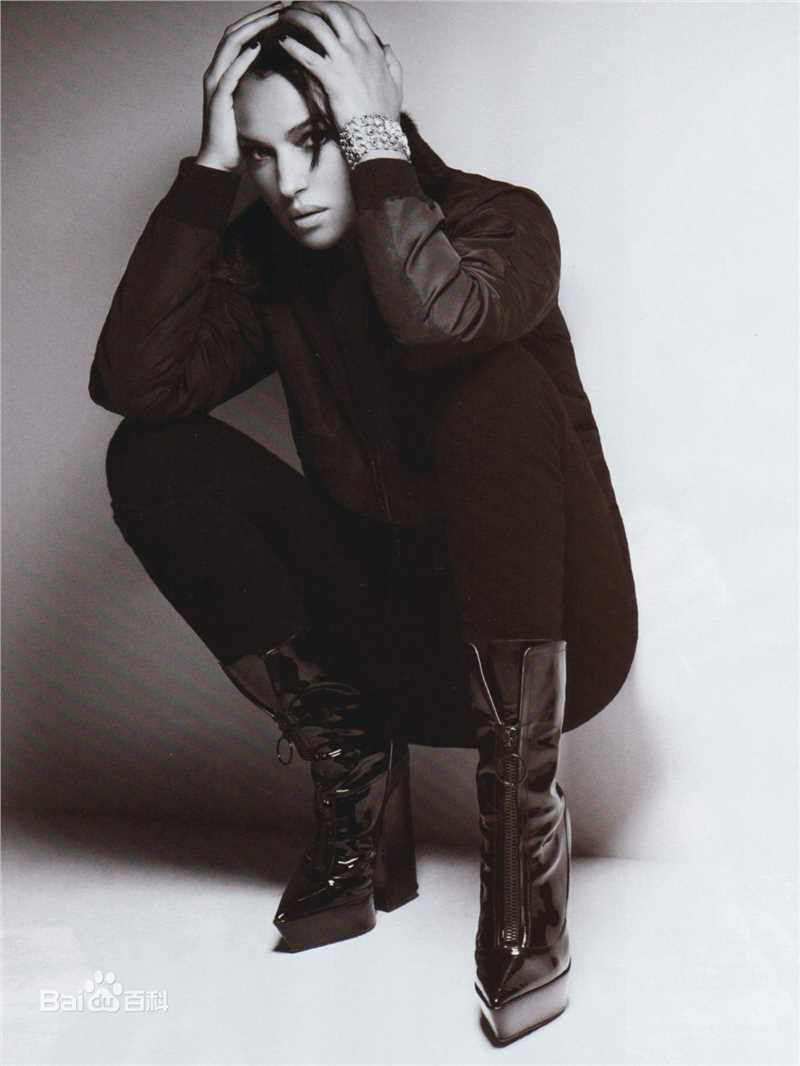 高清莫妮卡·安娜·玛丽亚·贝鲁奇(Monica Anna Maria Bellucci)莫妮卡·贝鲁奇精彩图册