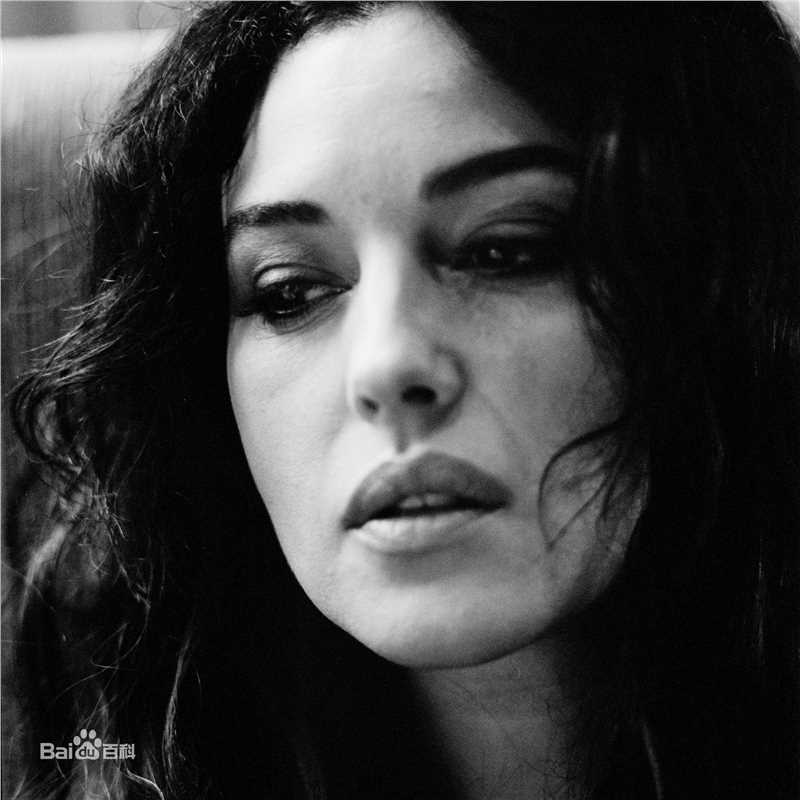 精选莫妮卡·安娜·玛丽亚·贝鲁奇(Monica Anna Maria Bellucci)莫妮卡·贝鲁奇精彩图册