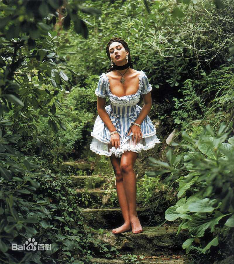 精选莫妮卡·安娜·玛丽亚·贝鲁奇(Monica Anna Maria Bellucci)莫妮卡·贝鲁奇精彩图册