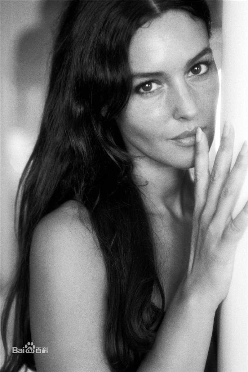 高清莫妮卡·安娜·玛丽亚·贝鲁奇(Monica Anna Maria Bellucci)精彩图册3