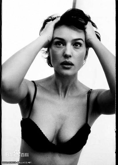 高清莫妮卡·安娜·玛丽亚·贝鲁奇(Monica Anna Maria Bellucci)精彩图册3