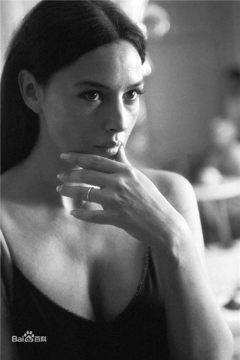 最全莫妮卡·安娜·玛丽亚·贝鲁奇(Monica Anna Maria Bellucci)精彩图册5