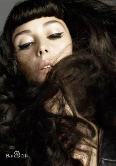 最新莫妮卡·安娜·玛丽亚·贝鲁奇(Monica Anna Maria Bellucci)精彩图册3