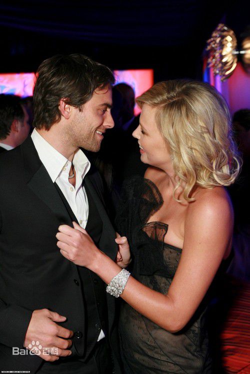 最全莫妮卡·安娜·玛丽亚·贝鲁奇(Monica Anna Maria Bellucci)精彩图册4