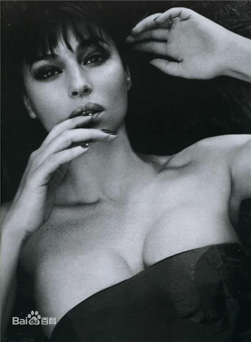 最新莫妮卡·安娜·玛丽亚·贝鲁奇(Monica Anna Maria Bellucci)莫妮卡·贝鲁奇精彩图册