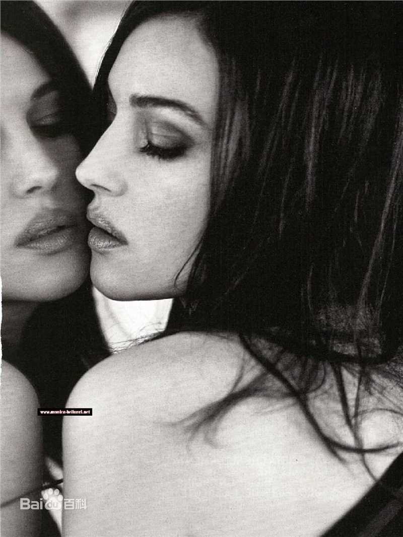 最新莫妮卡·安娜·玛丽亚·贝鲁奇(Monica Anna Maria Bellucci)莫妮卡·贝鲁奇精彩图册
