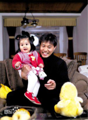 佟瑞欣和女儿
