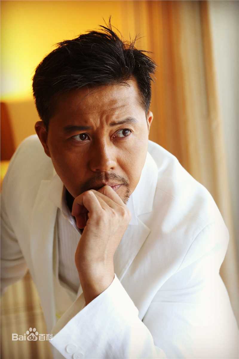 《佟瑞欣》封面图片