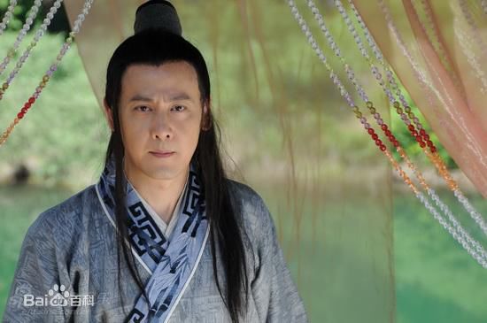 2009年《白蛇后传》饰演鲍仁