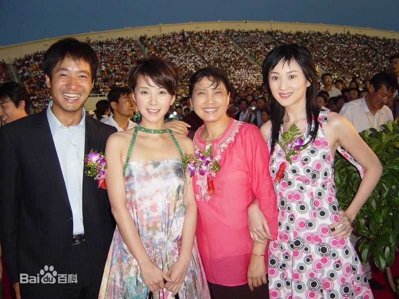 《何琳》生活照