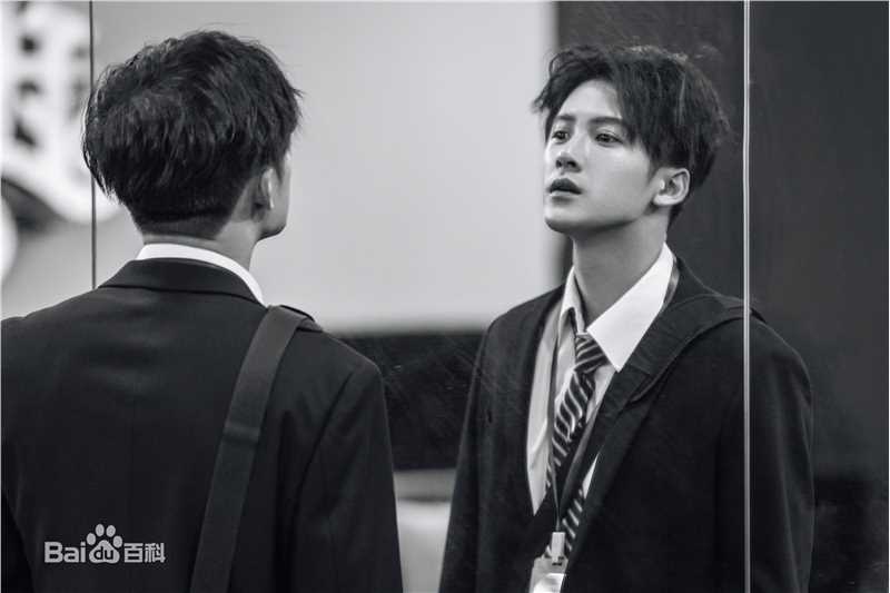 檀健次(JC-T)综艺节目素颜照相册