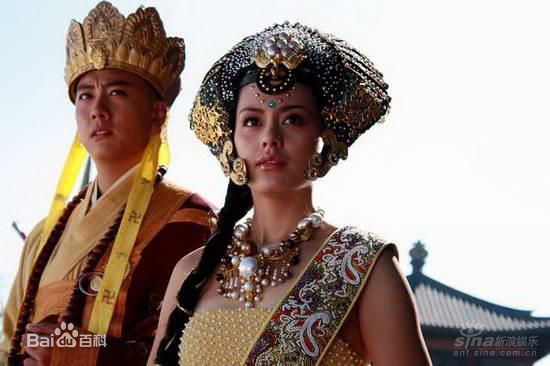 王力可(Rainbow)新西游记饰演蛟魔王女儿国国王前后照片