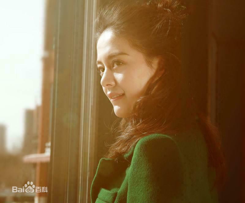 王力可(Rainbow)秋日街头——李萍摄影系列图片图集