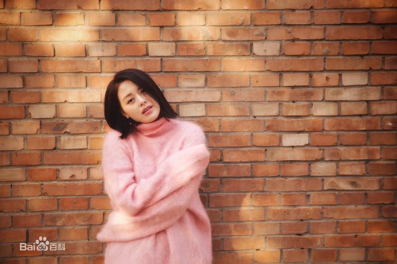 王力可(Rainbow)冬日街拍图片图册