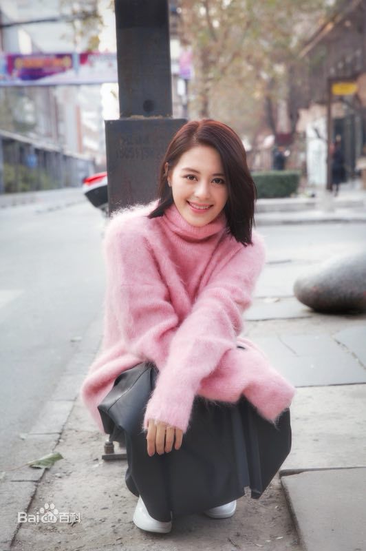 王力可(Rainbow)冬日街拍图片图册