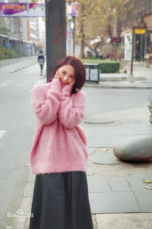 王力可(Rainbow)冬日街拍图片图册