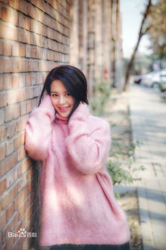 王力可(Rainbow)冬日街拍图片图册