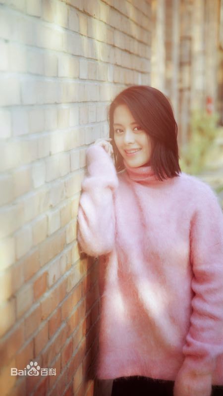 王力可(Rainbow)冬日街拍图片图册