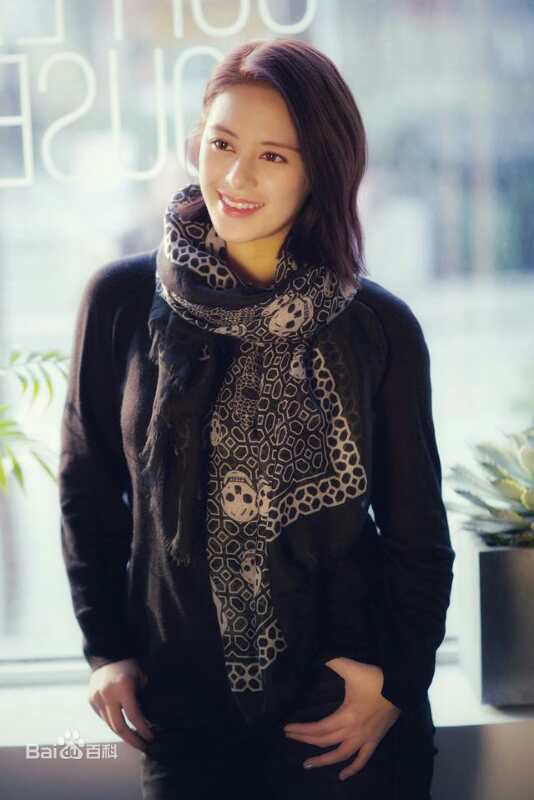 王力可(Rainbow)短发格子裙性感图片图集