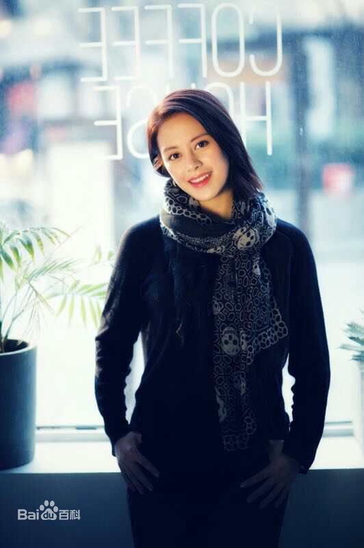 王力可(Rainbow)短发格子裙性感图片图集