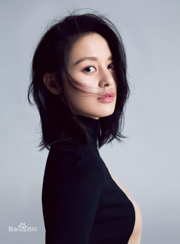 王力可(Rainbow)简约风生活照