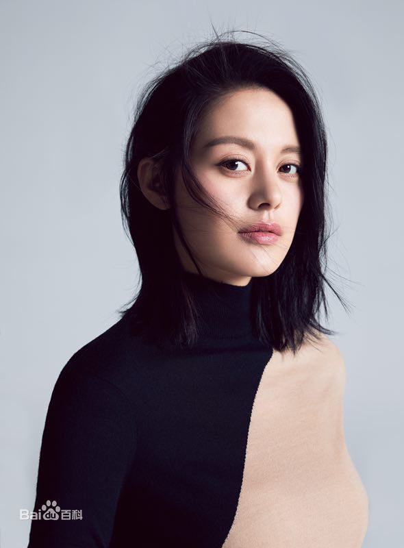 王力可(Rainbow)简约风生活照