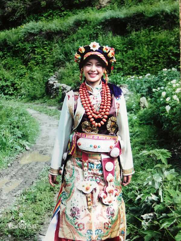 王力可(Rainbow)马尔康嘉绒服饰图册