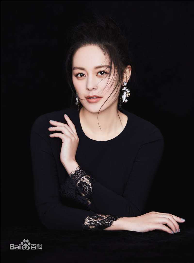 王力可(Rainbow)御姐优雅亮相前后照片