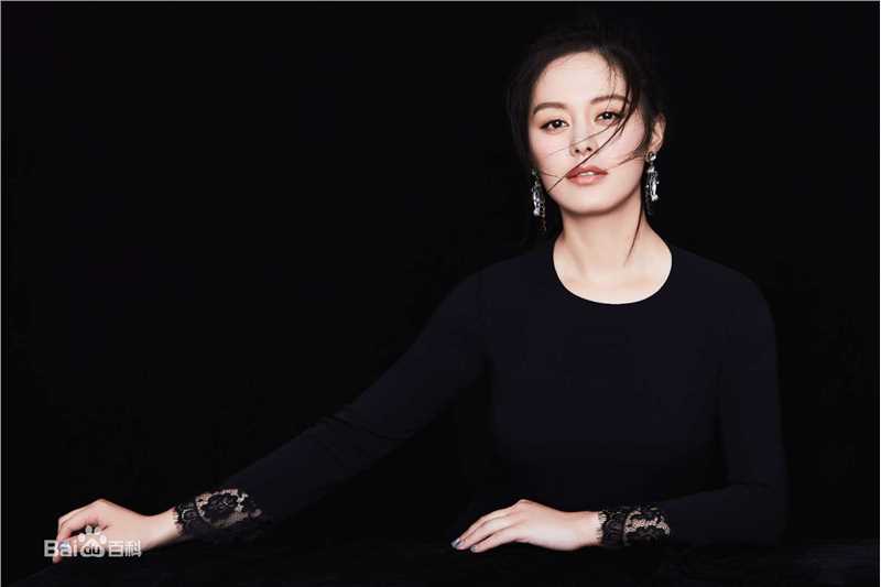 王力可(Rainbow)御姐优雅亮相前后照片