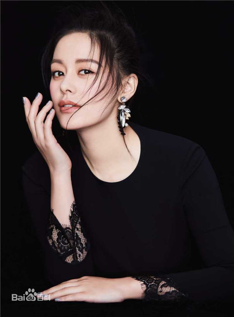 王力可(Rainbow)御姐优雅亮相前后照片