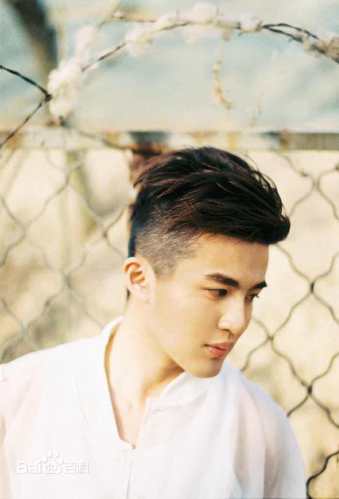 郑斯仁白衣精灵