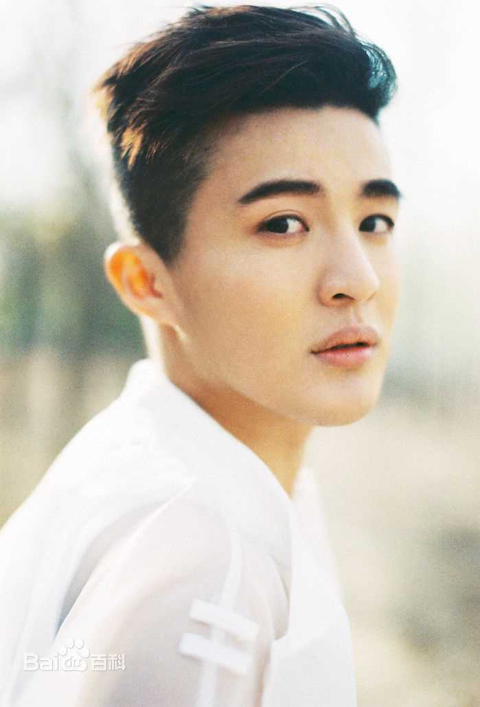 郑斯仁白衣精灵