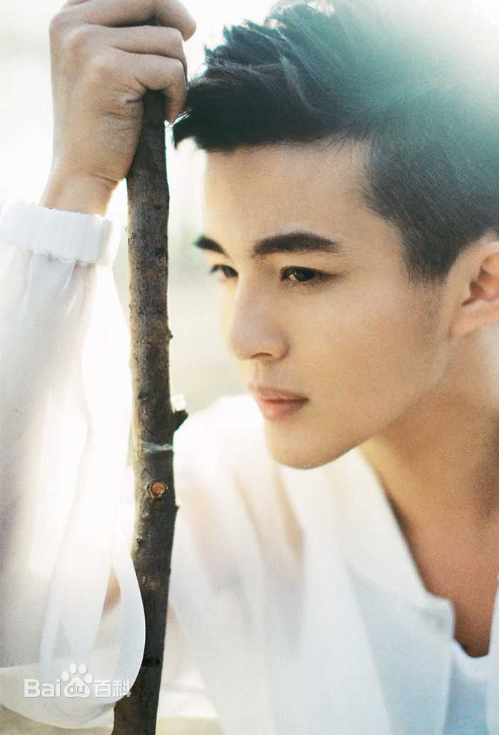 郑斯仁白衣精灵