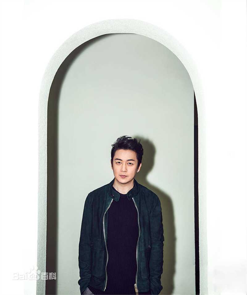 《潘粤明》生活