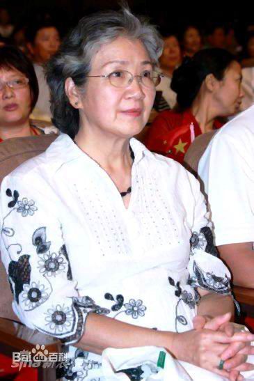 曹翠芬(Cao Cuifen)的生活照前后照片