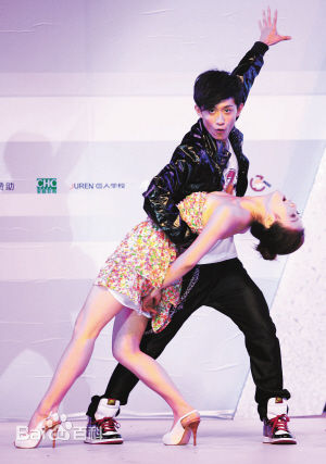 张一山(Zray)荣誉奖项图片图册